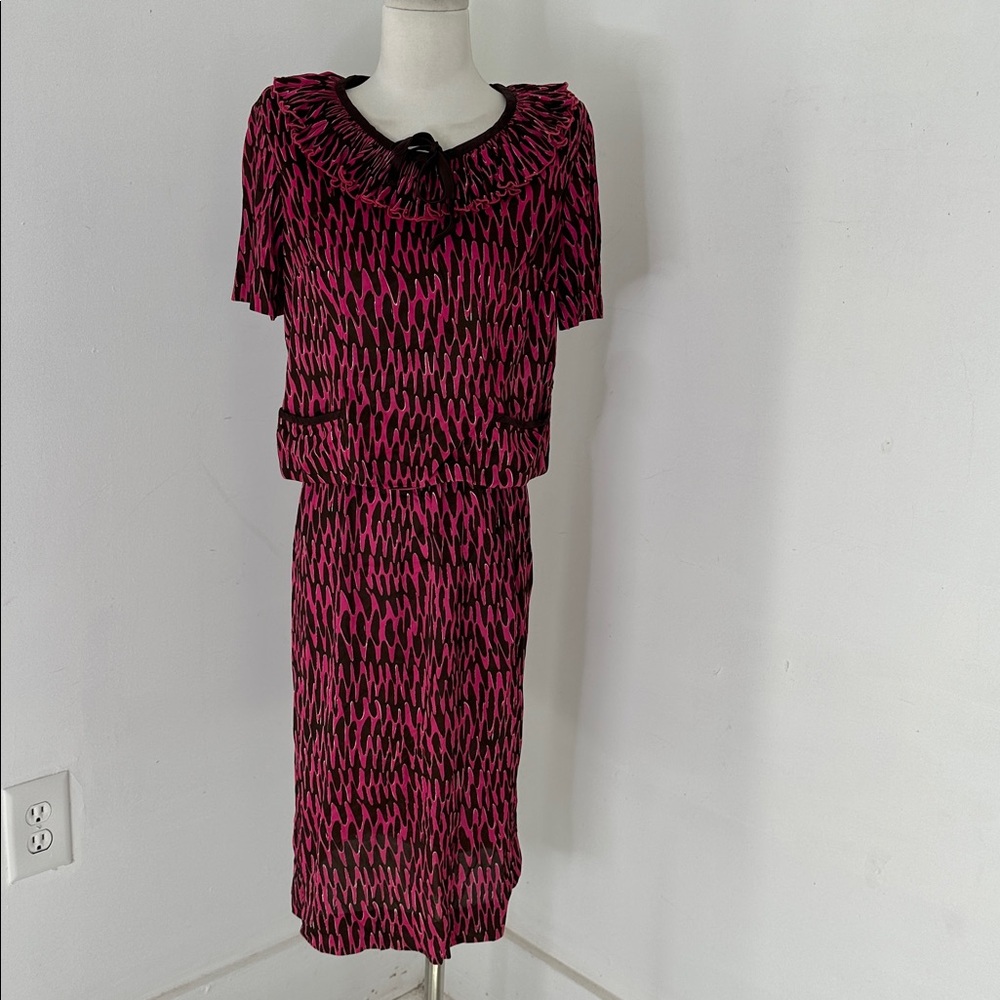 Vintage 60s Novelty Print Skirt And Blouse Ruffle Collar Set